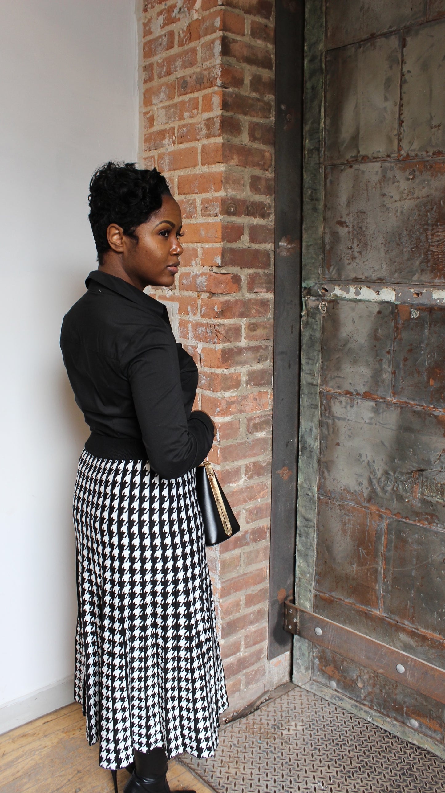 Bout' My Business Houndstooth Skirt